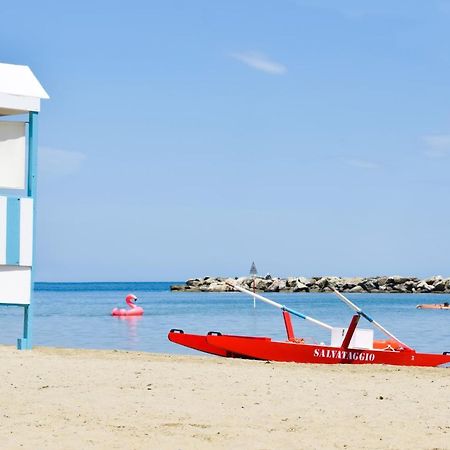 Hotel Universal Bellaria-Igea Marina Exterior foto