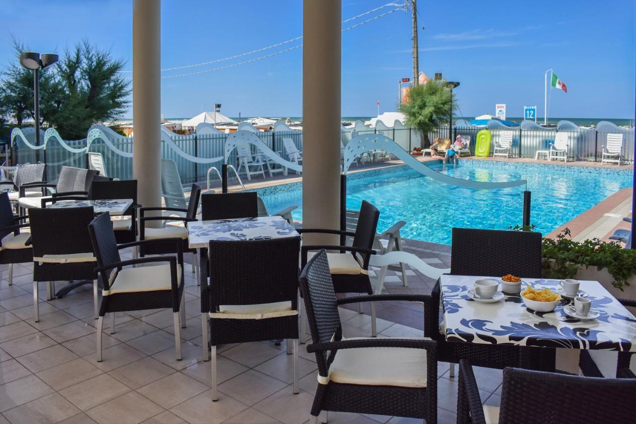 Hotel Universal Bellaria-Igea Marina Exterior foto